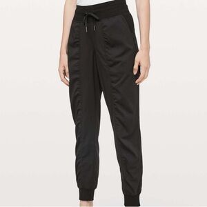 LULULEMON DANCE STUDIO JOGGER 29”